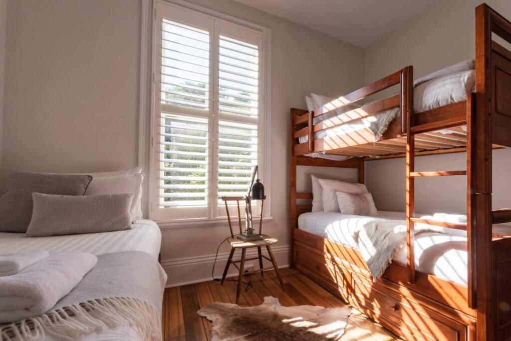 Historic Beauty In The Cbd! Parking And Wifi Apartman Launceston Kültér fotó