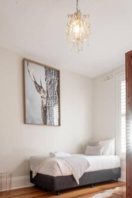 Historic Beauty In The Cbd! Parking And Wifi Apartman Launceston Kültér fotó