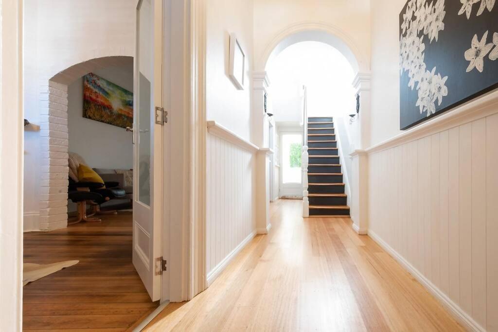 Historic Beauty In The Cbd! Parking And Wifi Apartman Launceston Kültér fotó