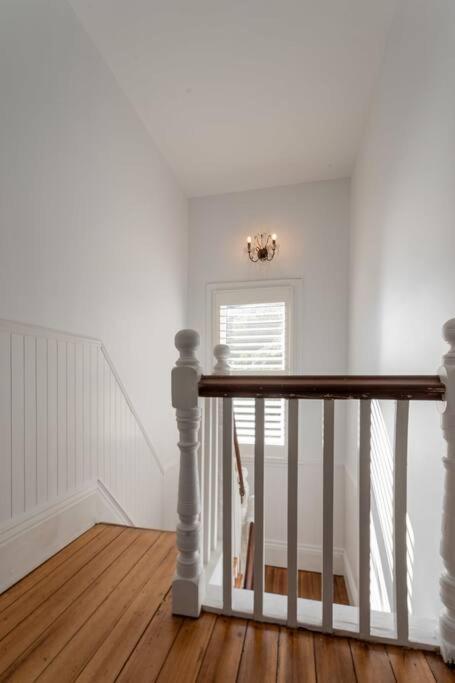 Historic Beauty In The Cbd! Parking And Wifi Apartman Launceston Kültér fotó